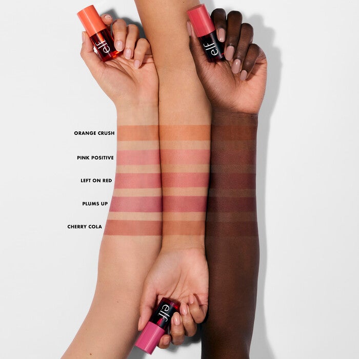 Blush Líquido e.l.f. Sheer for It en Left On Red