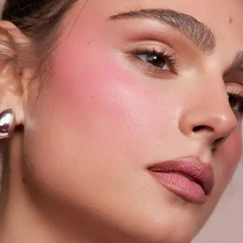 Patrick Ta Rubor De Crema Y Polvo She's A Doll Rosa Tono del maquillaje SHE’S A DOLL